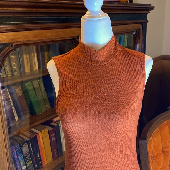 FOREVER 21 RIBBED SLEEVELESS MOCK TURTLENECK MINI DRESS ORANGE - Picture 10 of 11